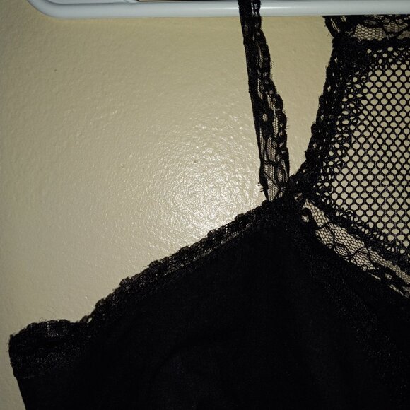 Black LIPSY Tank with Lace/Mesh/Buttons and Pleats Women's L - Picture 4 of 9